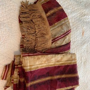 Set of drapes 2 Windows